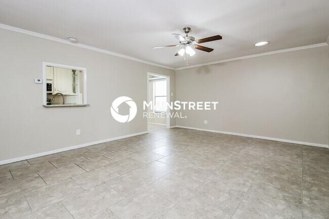 Building Photo - 3 Bedroom Pet-Friendly Home in North Richl...