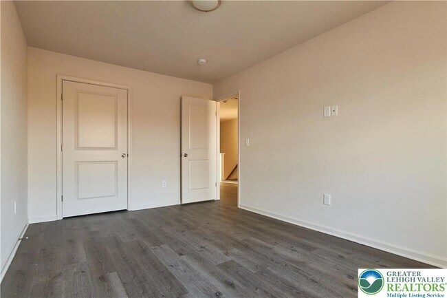 Building Photo - 6653 Stein Way