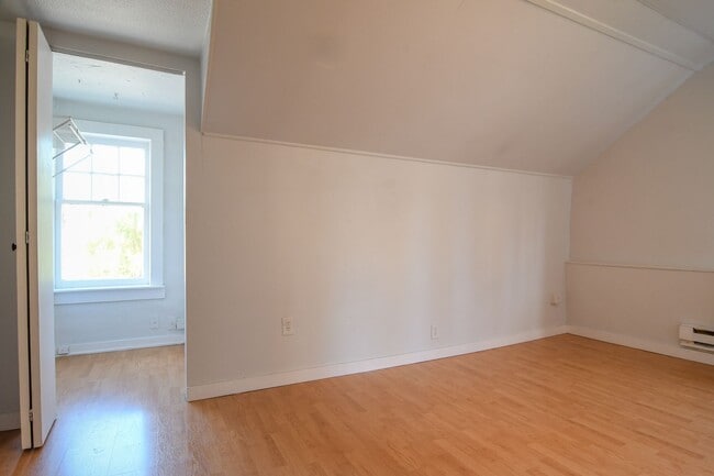 Building Photo - 9056 3rd Ave NW