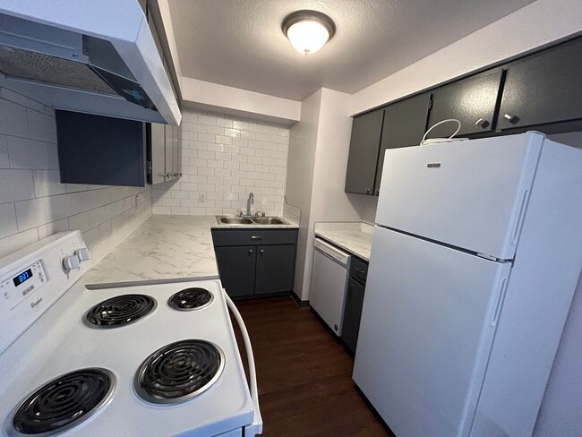 Interior Photo - 2908 East Providence Avenue