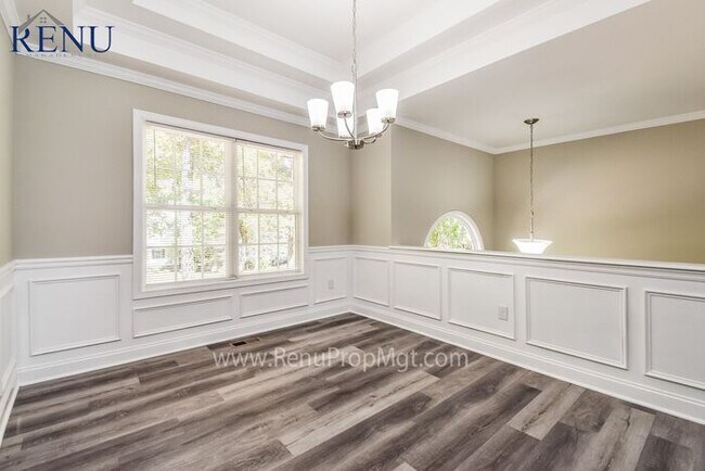 Building Photo - Fall Special: 1/2 off your first month! Av...