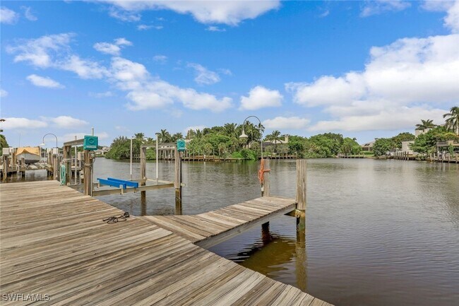 Building Photo - 655 Galleon Dr
