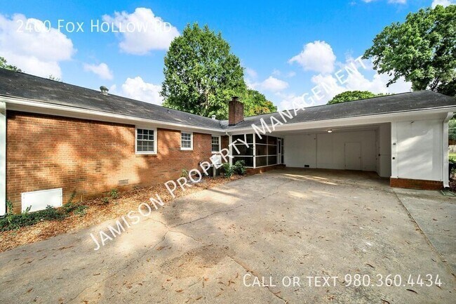 Building Photo - 2400 Fox Hollow Rd