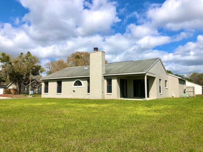 Building Photo - GREAT 3/2 HOME IN OVIEDO STILLWATER SUBDIVISION