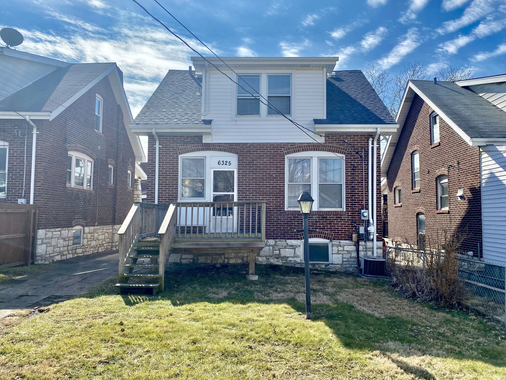 Building Photo - 6325 Arsenal St