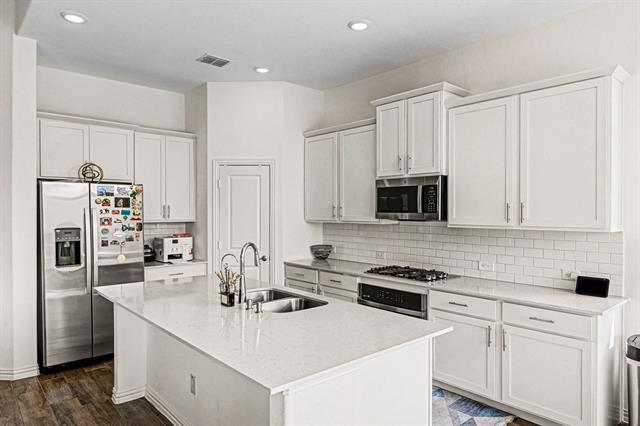 Building Photo - 1120 Water Canna Dr