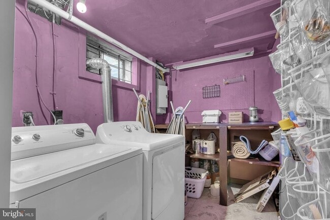 Building Photo - 38 E Rosemont Ave