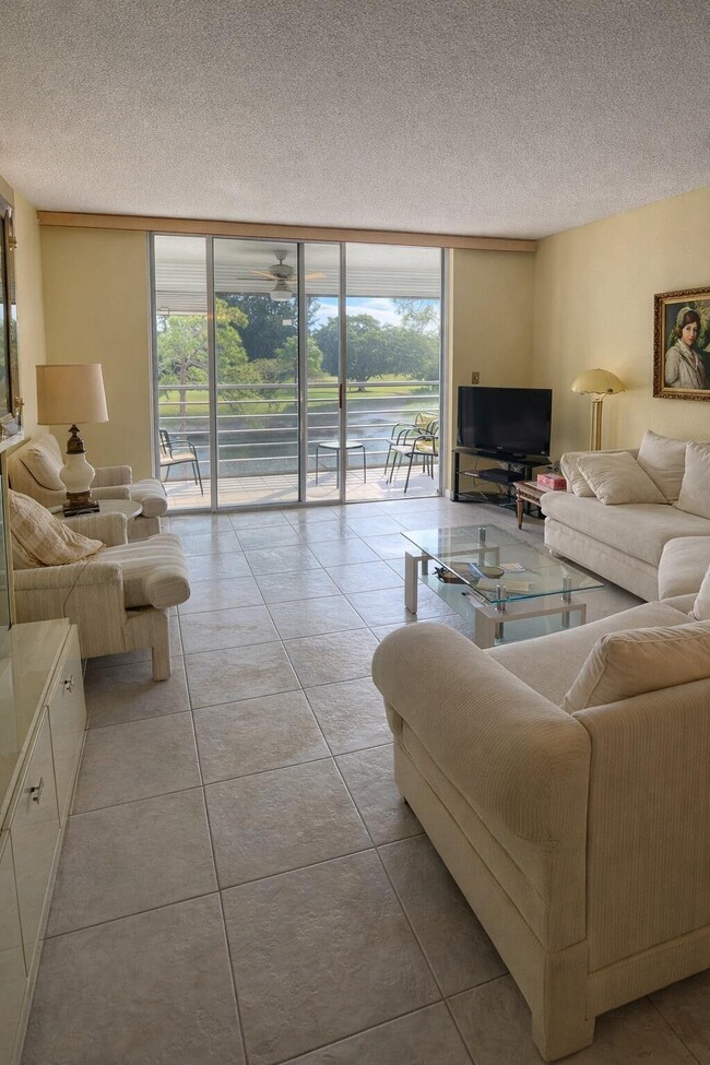 Building Photo - 6698 10th Ave N