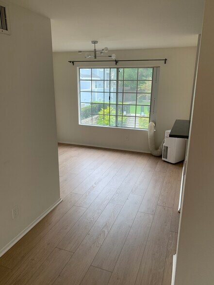 Dining room - 2800 Plaza del Amo