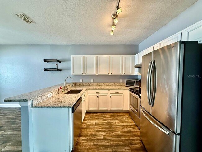 Building Photo - 3421 Santa Rita Ln