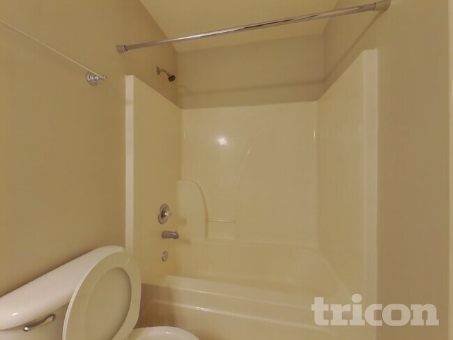 Building Photo - 645 Belgium Dr