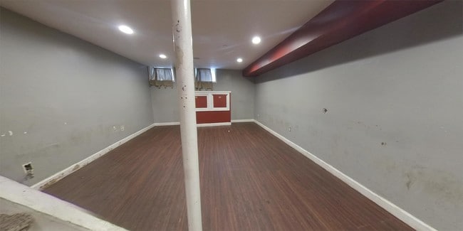 Building Photo - 1826 W Diamond St