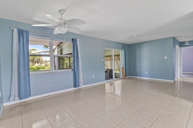 Building Photo - 2596 Starlite Ln