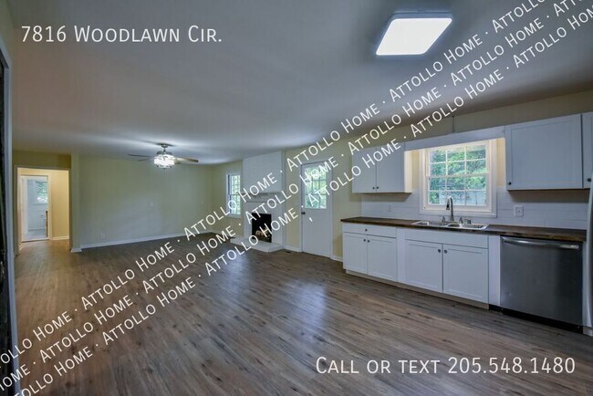 Building Photo - 7816 Woodlawn Cir