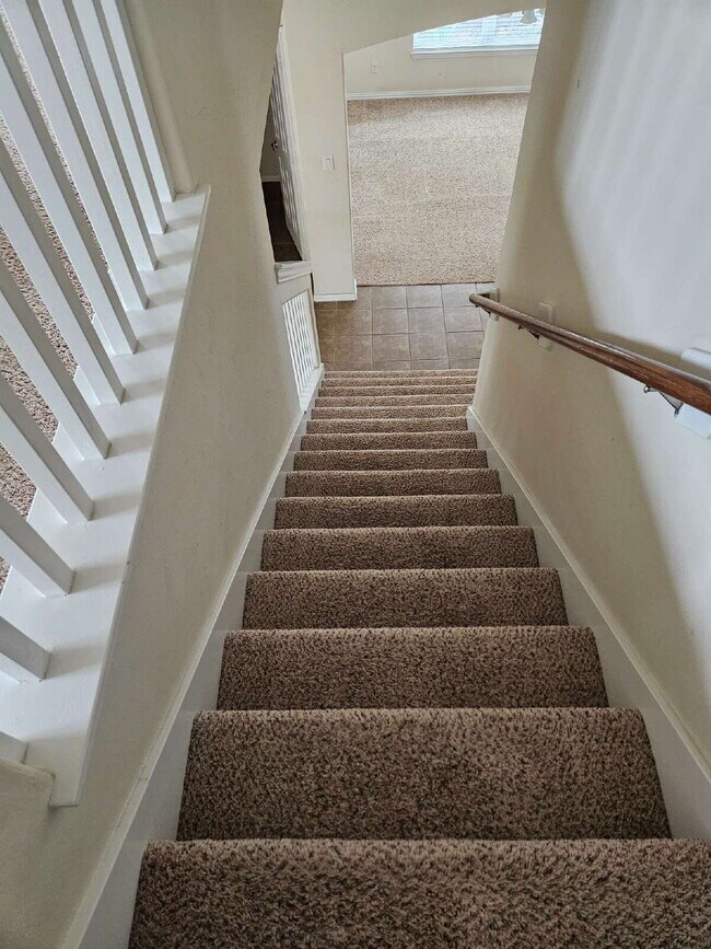 Building Photo - Spacious 4-Bed Home in Friendly Katy Cul-d...