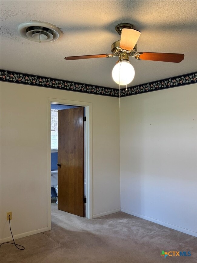 Building Photo - 417 Ivanhoe Dr