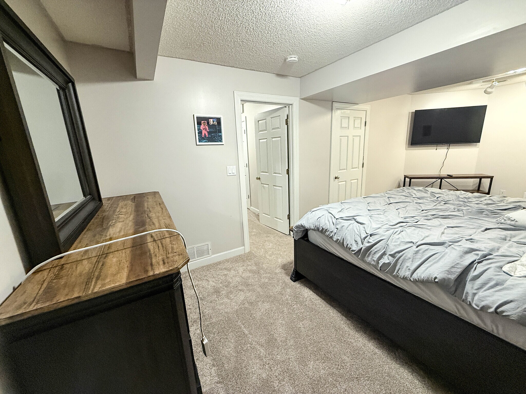 Building Photo - 1702 Garrison Pl