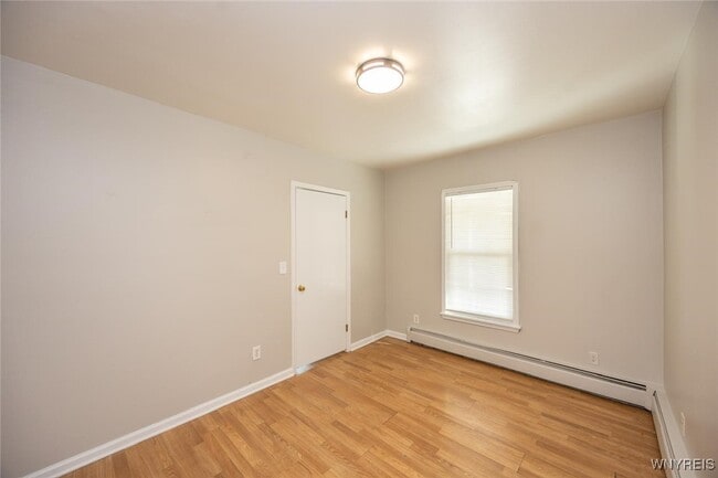 Building Photo - 1953 Falls St