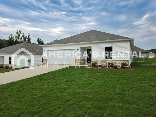 Building Photo - Space to Live, Style to Love!