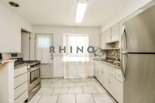 Building Photo - 1154 Fremont Ave W