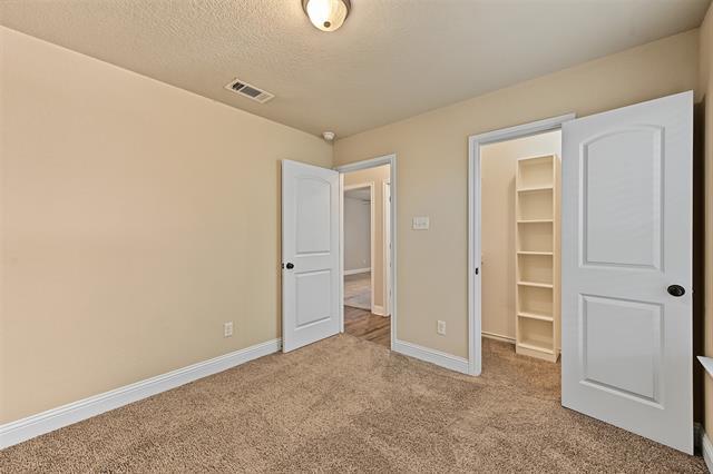 Building Photo - 3216 S Cherry Ln