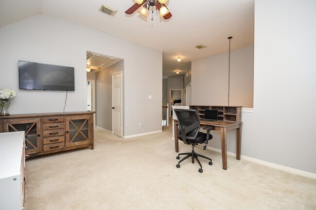 Building Photo - 2114 Thistlerock Ln