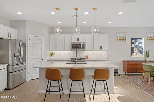 Building Photo - 11716 N 168th Dr