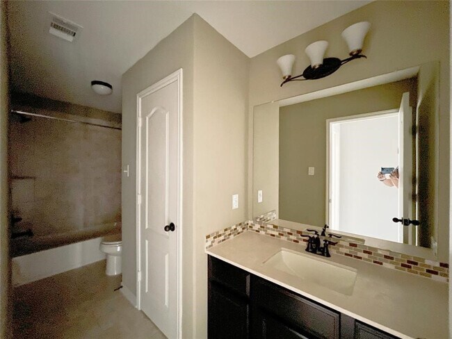 Building Photo - 27423 Sunrise Ranch Ln