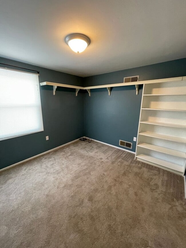 Building Photo - 120 Scottsdale Dr