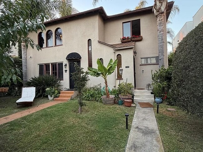 Building Photo - 725 Washington Blvd