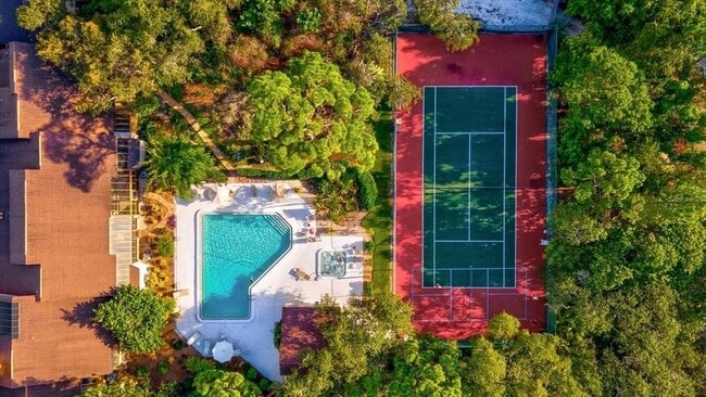 Building Photo - 7618 4th Ave W