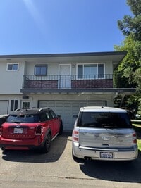 Building Photo - 240 Breuner Dr