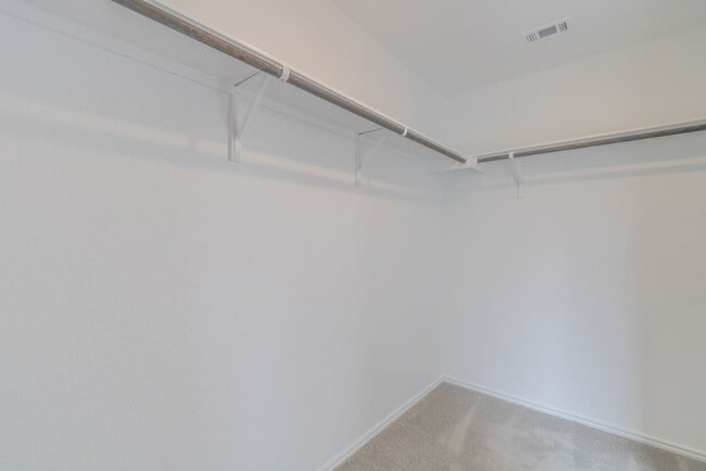 Building Photo - 157 Seminole Dr