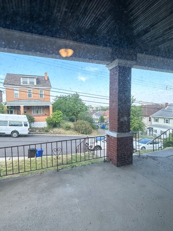 Building Photo - 1404 Wareman Ave