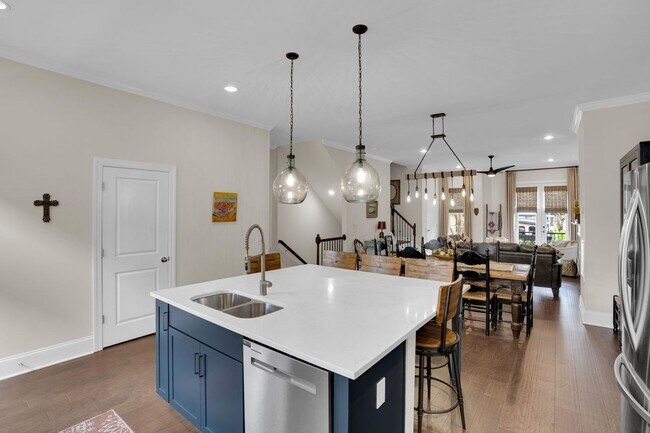 Building Photo - Bull Street District 3 Bedroom 3.5 Bath