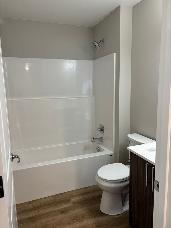 Building Photo - Garrison Square 3 bedroom- Brand New!