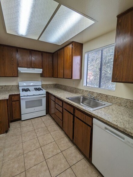 Building Photo - 11915 Pike St