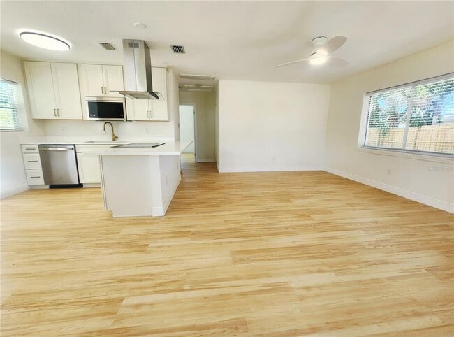 Building Photo - 2494 Del Rio Way