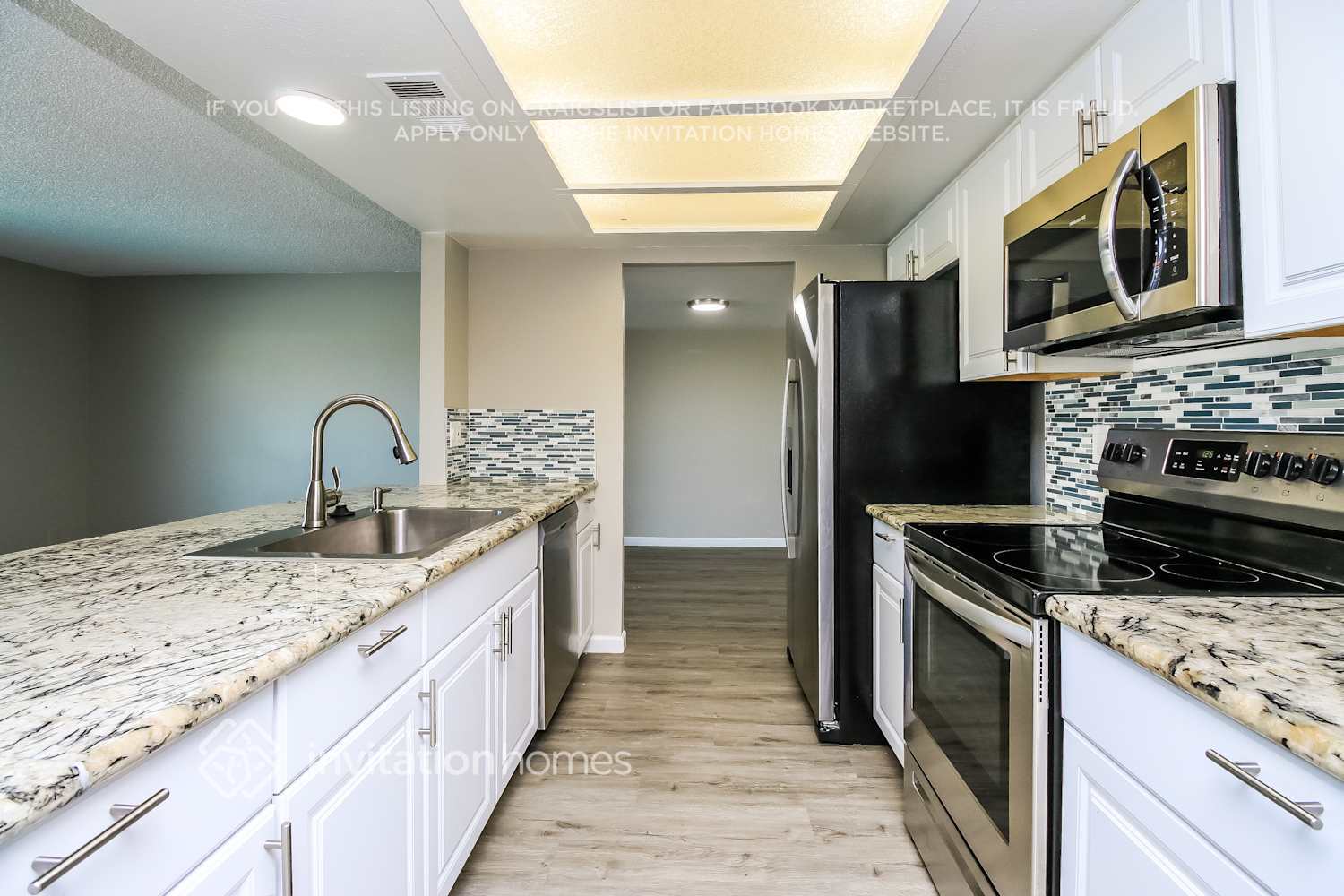 Building Photo - 14851 N 55th Ave