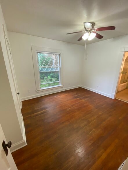 Building Photo - 450 Chestnut St