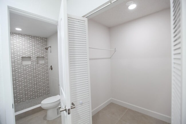 Building Photo - 1619 Cypress Pointe Dr