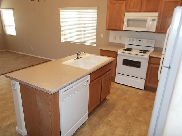 Building Photo - 17321 W Tara Ln