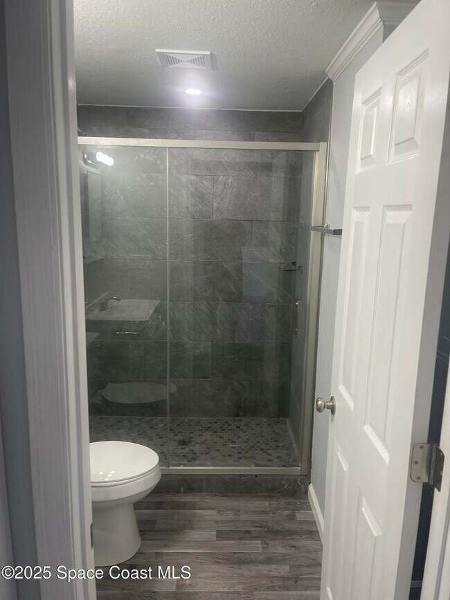 Building Photo - 1750 Bottlebrush Dr