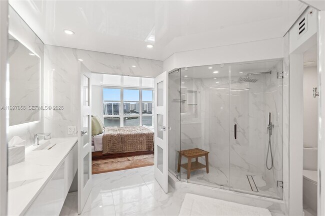 Building Photo - 19101 NE 36th Pl