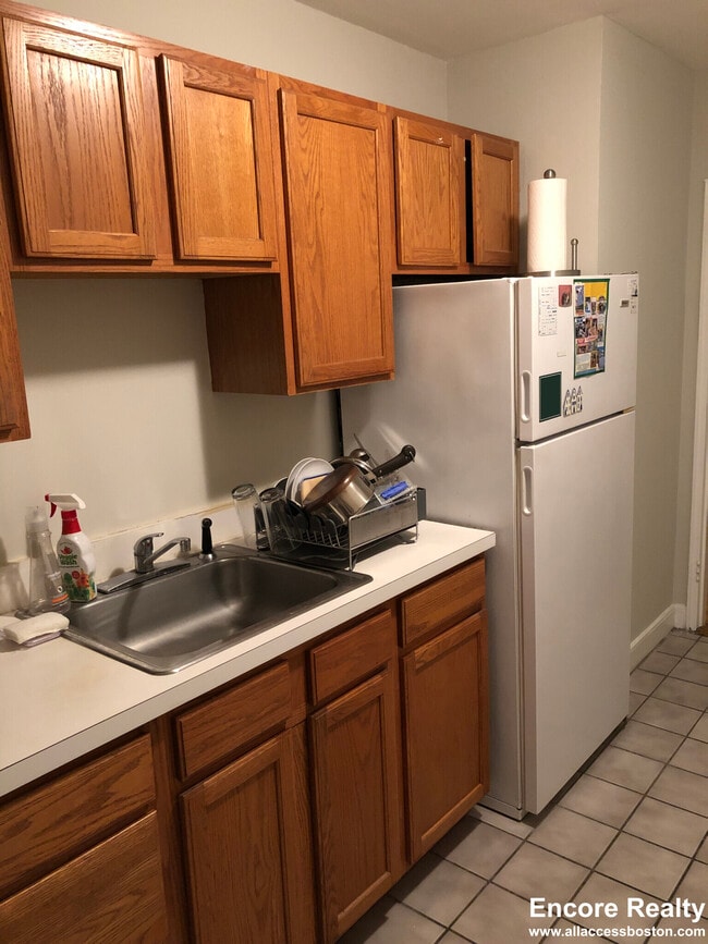 Building Photo - 65 Chiswick Rd