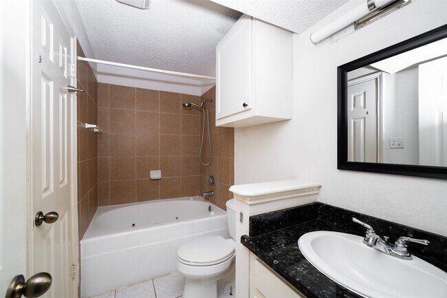 Building Photo - 2300 Old Spanish Trl