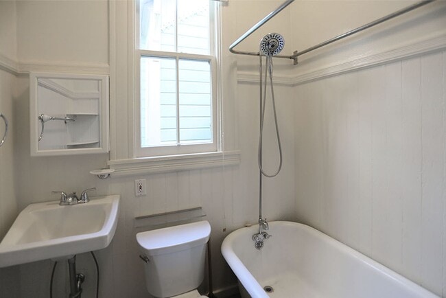 Building Photo - OPEN HOUSE: Sunday (7/20) 2:30pm-3:00pm To...