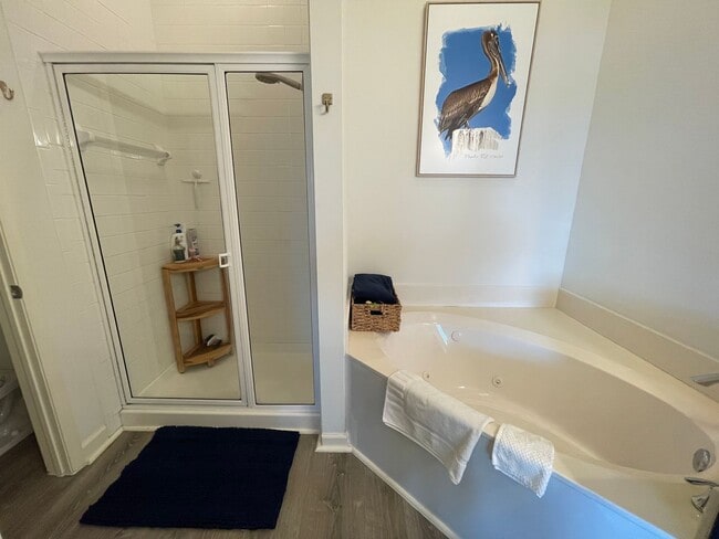 Building Photo - 2377 Ravenna Blvd