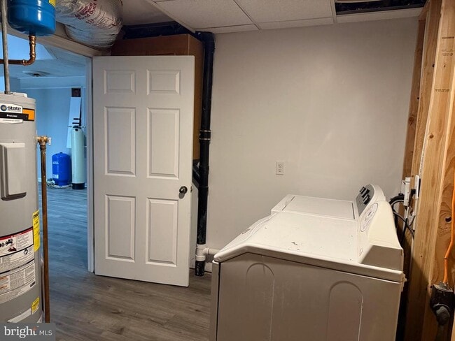 Building Photo - 63 Lincoln Dr