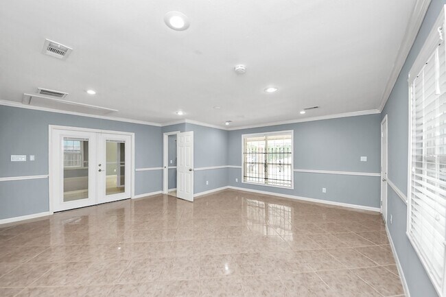 Building Photo - 5920 Conley St